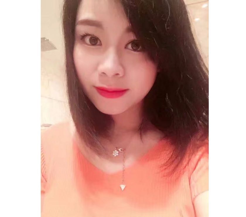 Nouvelle petite masseuse asiatique